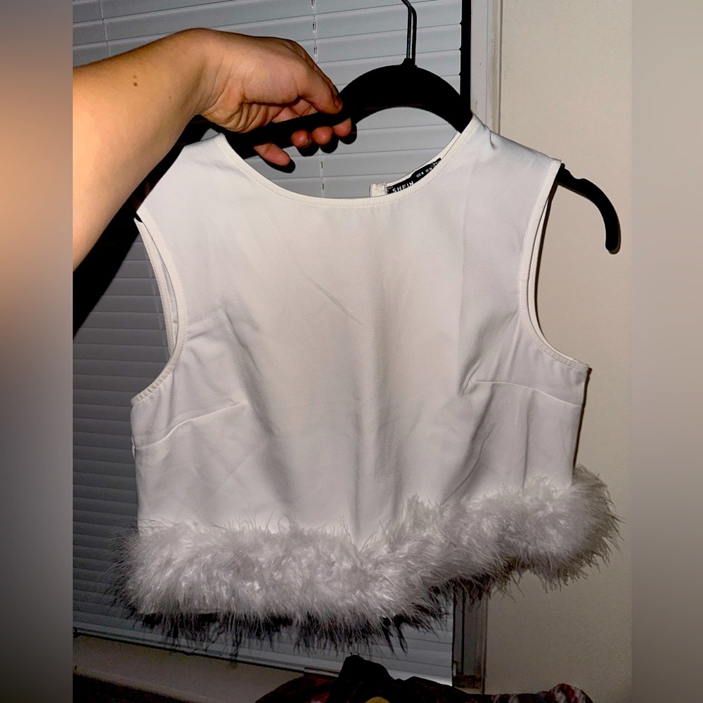 Cute white crop top size S
